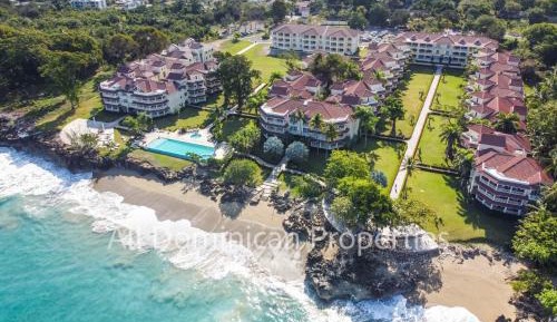 Three-Bedroom Apartment with Ocean View