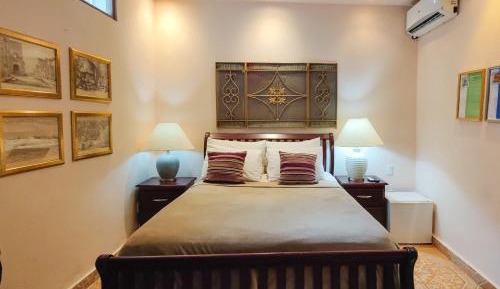 Standard Queen Room
