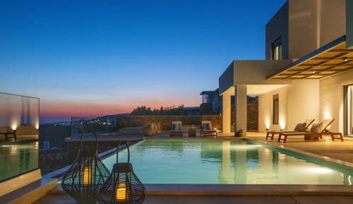 4-Bedroom Sea View House with Private Pool