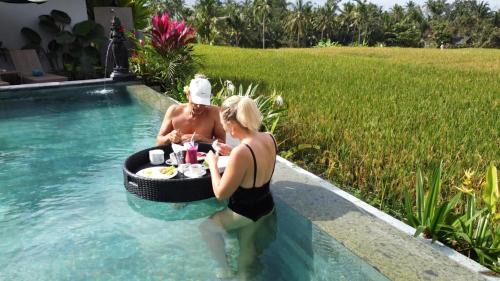 Bungalow Garden View with One Time Floating Breakfast