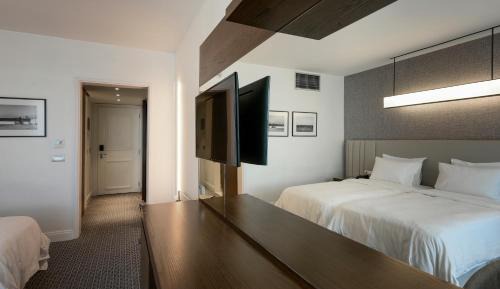 Premium Room with City View