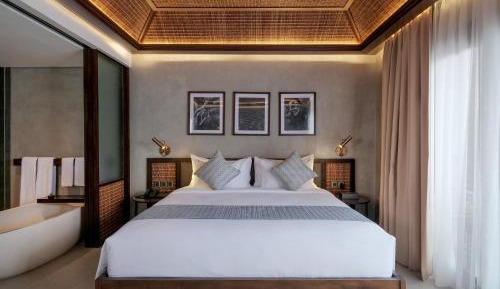 The Garcia Suite with Bathtub and Free Daily Afternoon Tea