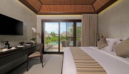 Garcia Suite Pool Access and Free Daily Afternoon Tea 