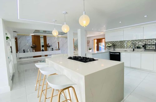 Cerro Alto Villa | King Room In Mansion Jacuzi Pool Chef