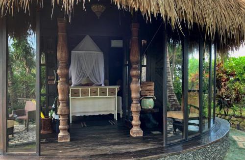 Kerambitan Villa | Most Exotic Beachfront Villa Keong