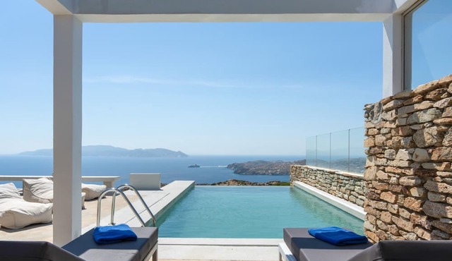 Stemma is a charming stone villa nestled on a hillside above Mylopotas