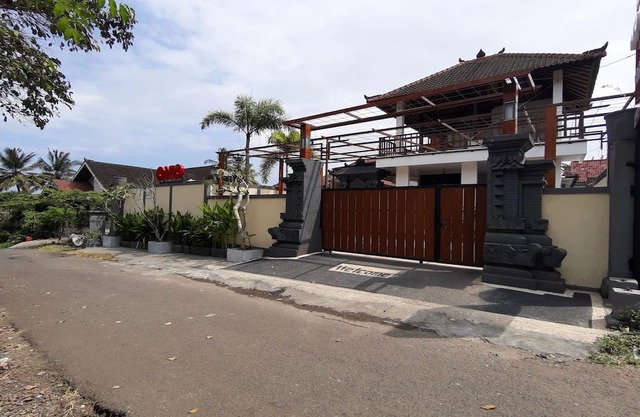 Oyo Villa Sari 